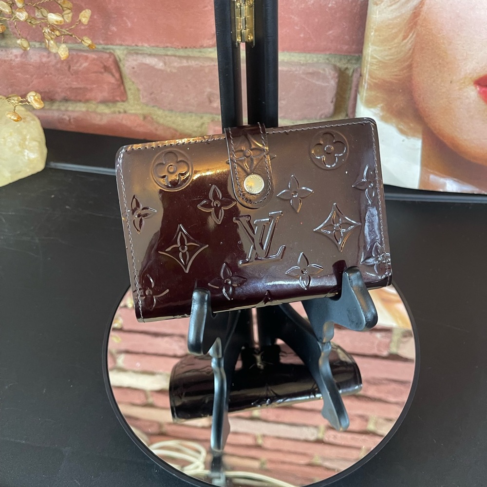 Authentic Louis Vuitton Violette Monogram Vernis … - image 2